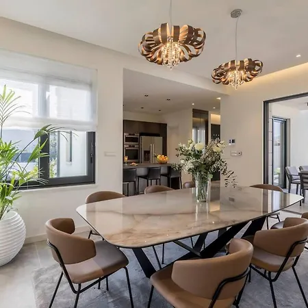Three Bedroom With Pool * Kaštela